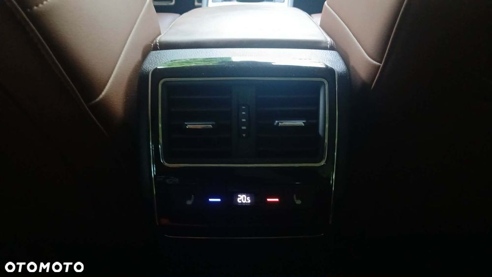 Skoda Superb 2.0 TSI 4x4 L&K DSG - 23