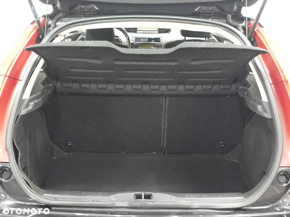 Citroën C4 1.6 HDi FAP Style - 23