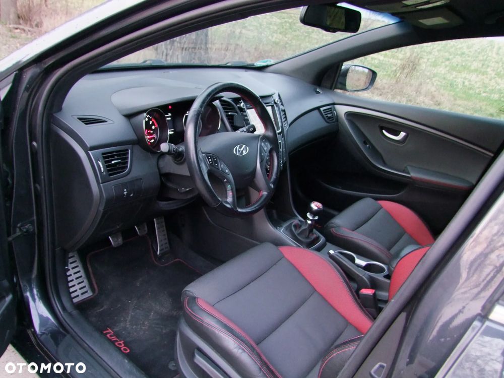 Hyundai i30 1.6 T GDI Turbo - 14