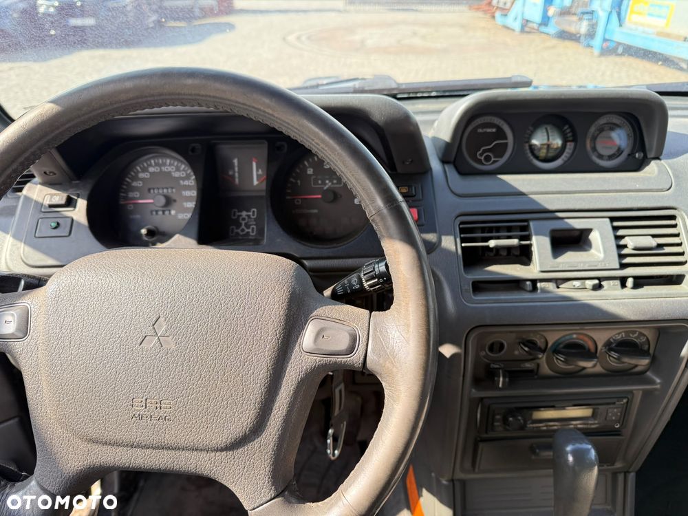 Mitsubishi Pajero 2.8 TD GLS 4os - 16