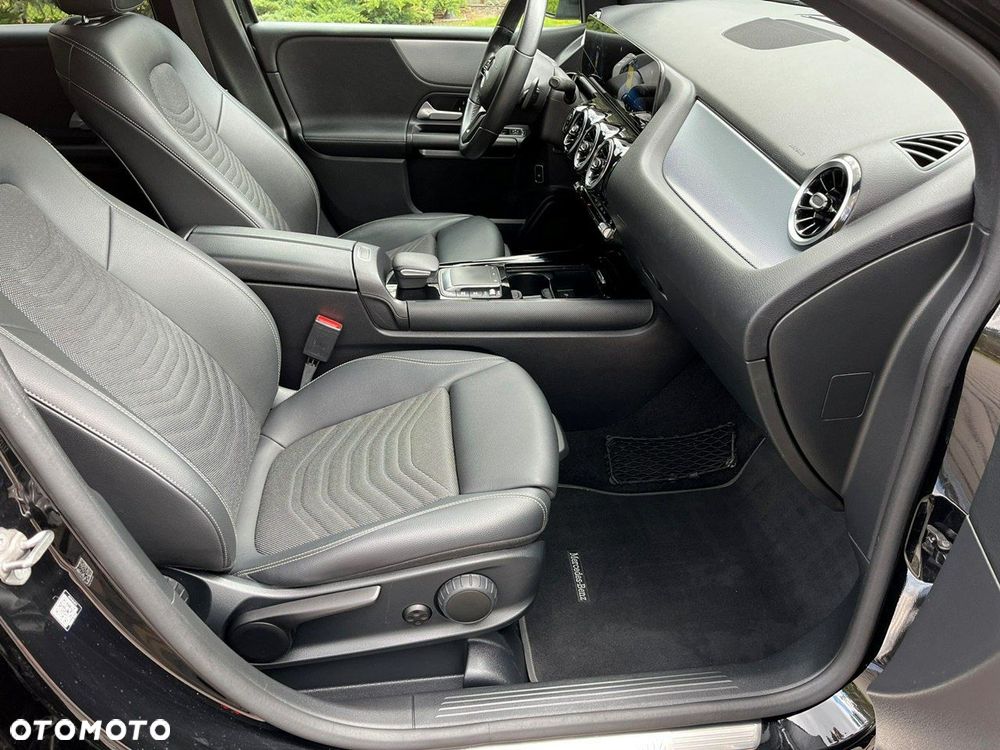 Mercedes-Benz Klasa B 180 d 7G-DCT Edition 2020 - 14