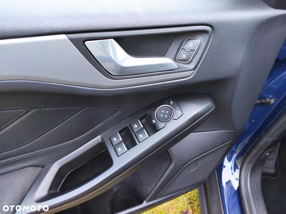 Ford Focus 1.0 EcoBoost Trend Edition - 12