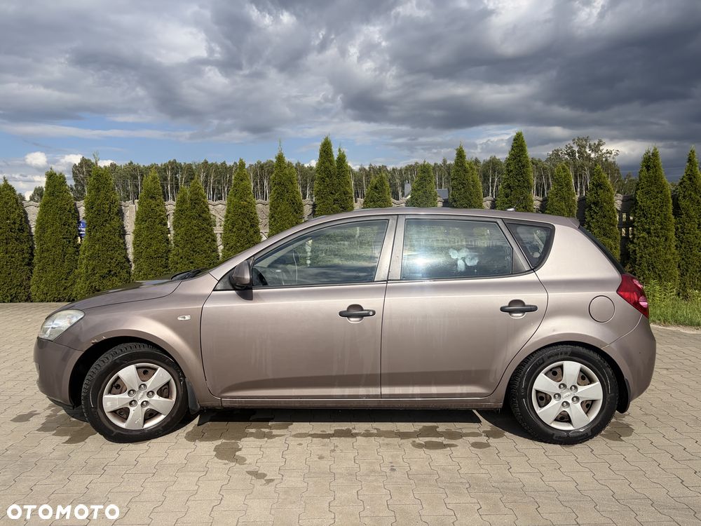 Kia Ceed - 5