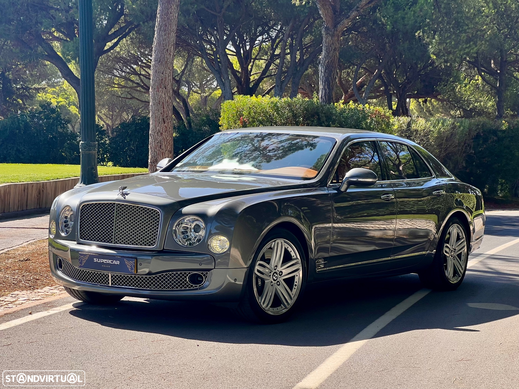 Bentley Mulsanne Standard - 49