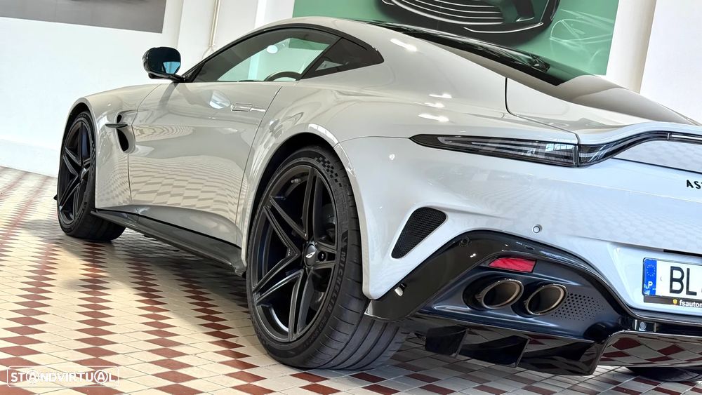 Aston Martin Vantage Coupe V8 - 5