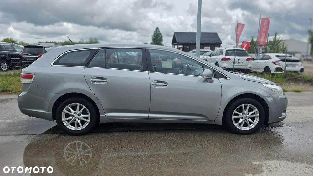 Toyota Avensis - 6