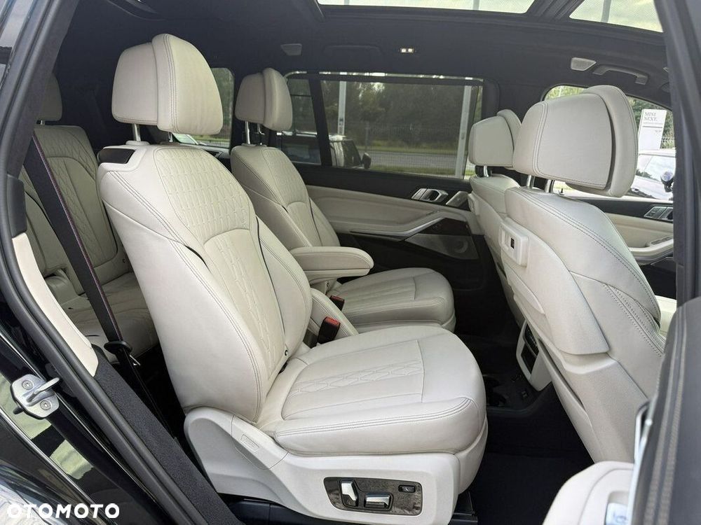 BMW X7 - 22