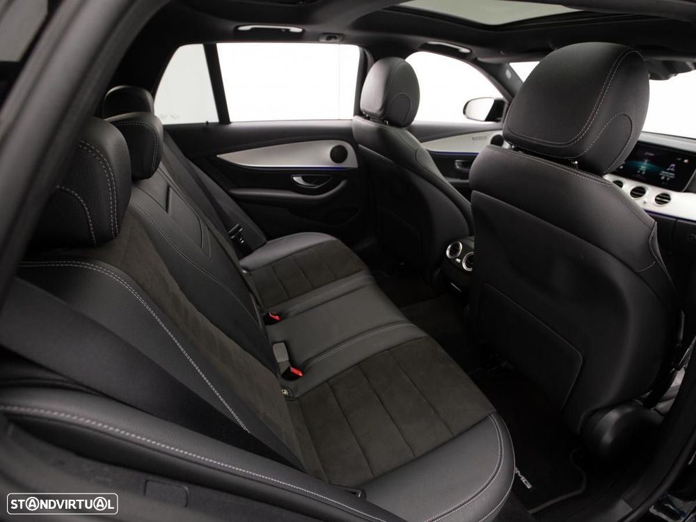 Mercedes-Benz E 300 de 9G-TRONIC AMG Line - 13