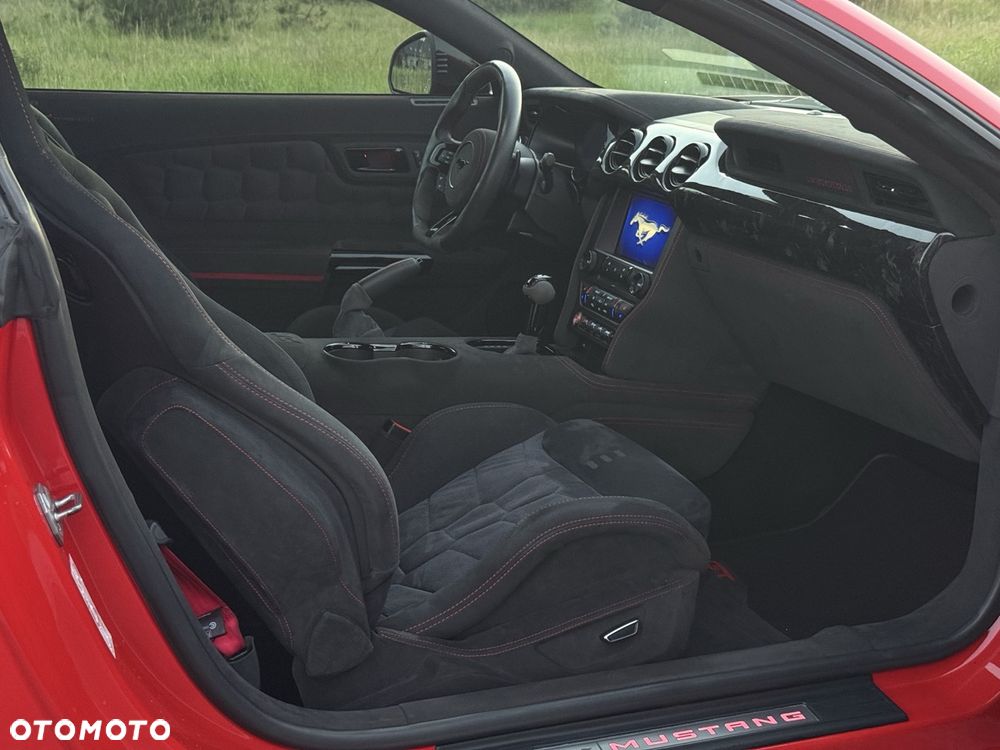 Ford Mustang 5.0 V8 GT - 24