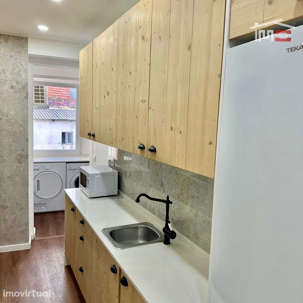 T3 Duplex Renovado - Mobilado, Coz. Equipada, Despesas Incluídas - Grande imagem: 5/8