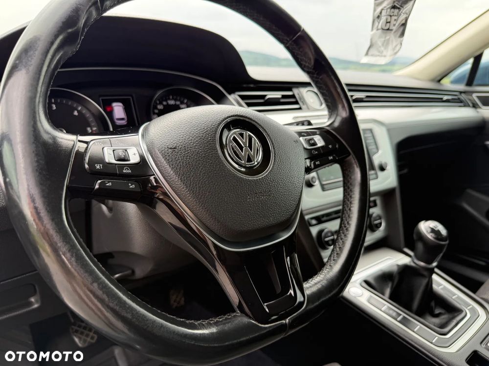 Volkswagen Passat 2.0 TDI BMT Comfortline - 31