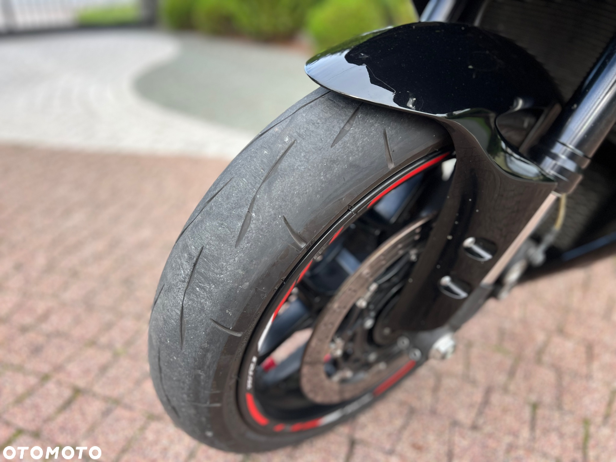 Yamaha R1 - 28