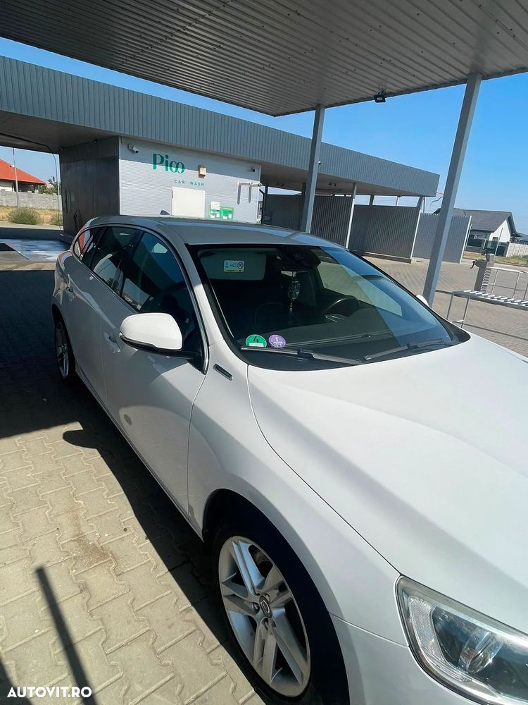 Volvo V60 D5 AWD Kinetic - 6