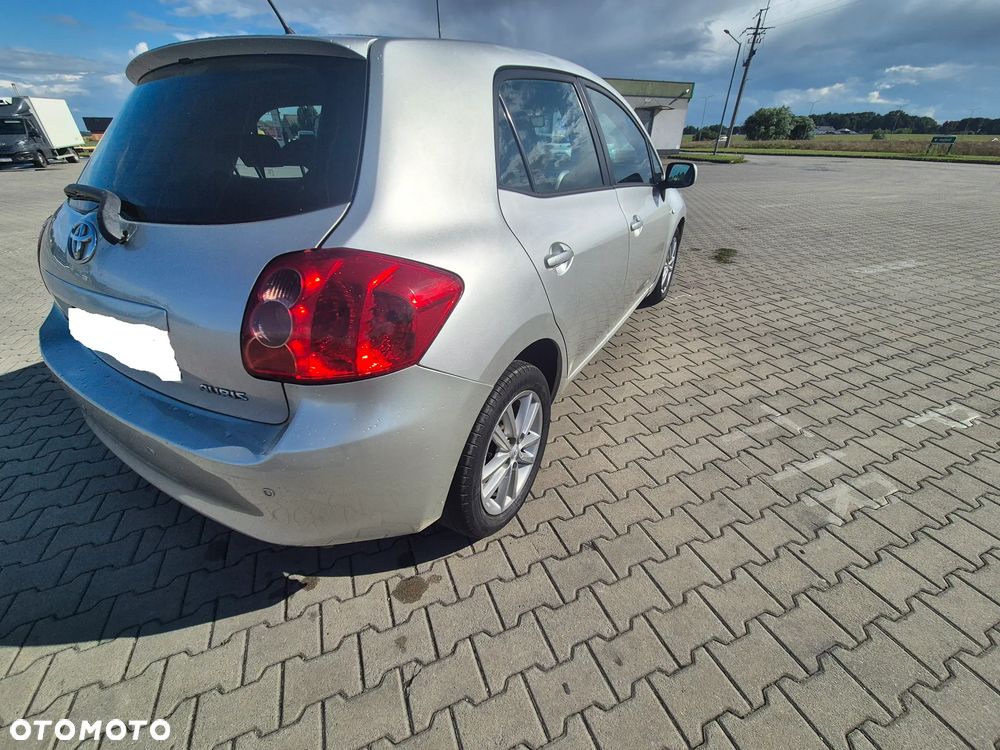 Toyota Auris - 5