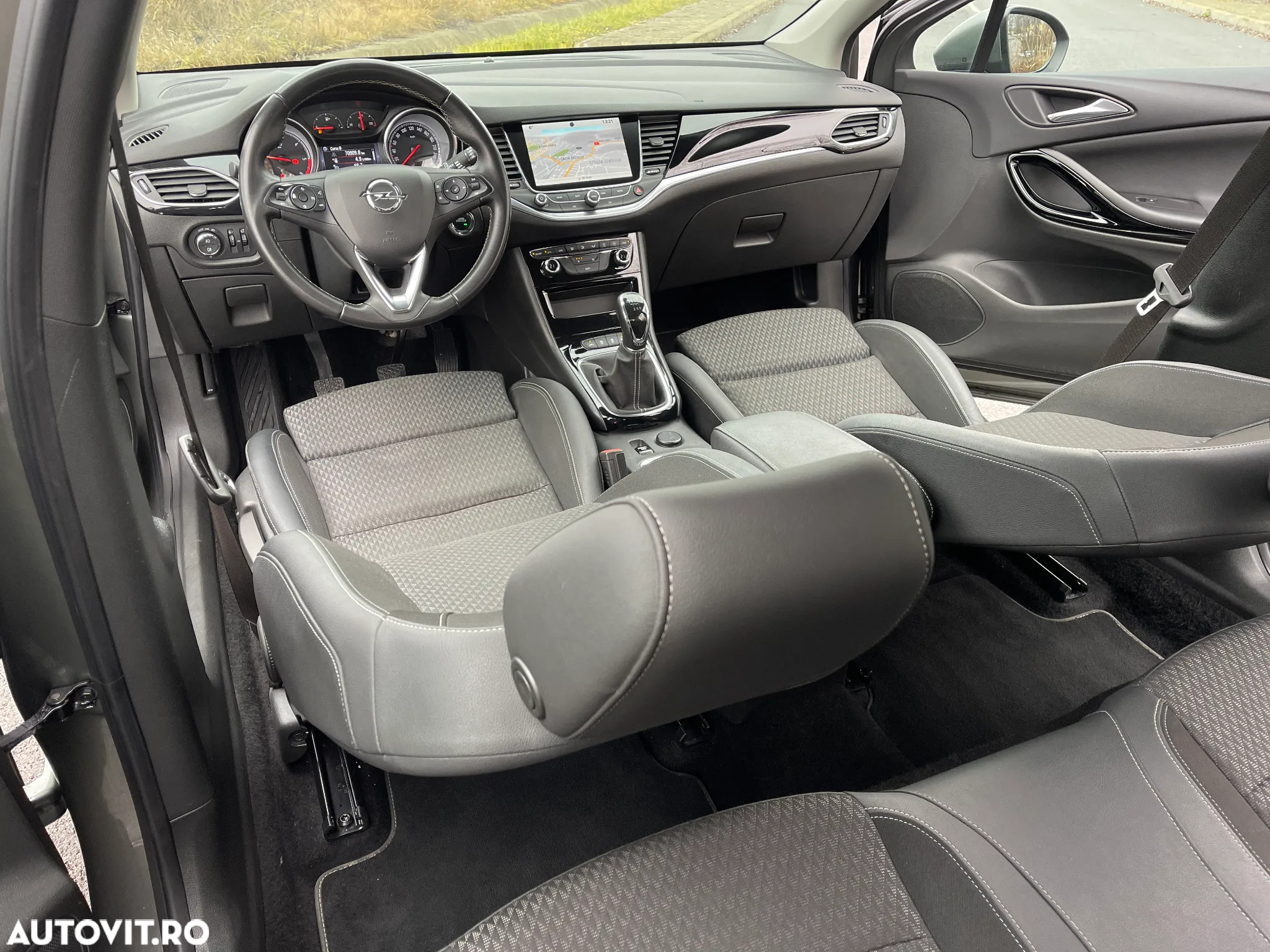 Opel Astra 1.6 D (CDTI) Start/Stop Sports Tourer Business - 18