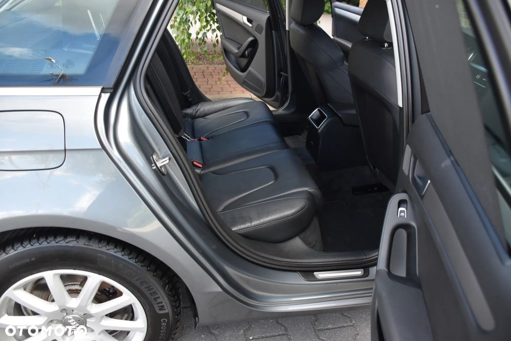 Audi A4 Avant 2.0 TDI DPF clean diesel Ambiente - 15