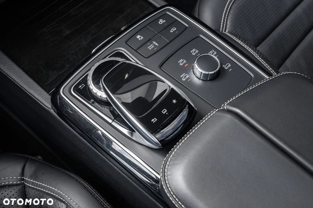 Mercedes-Benz GLE - 15