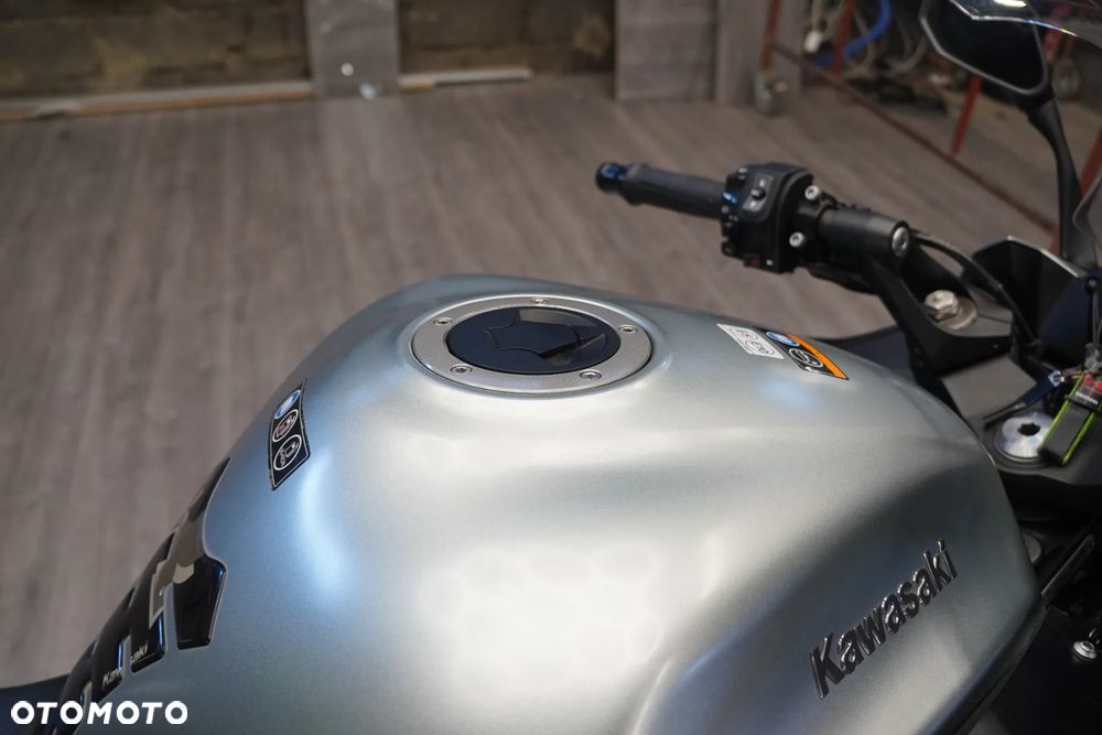 Kawasaki Z - 2