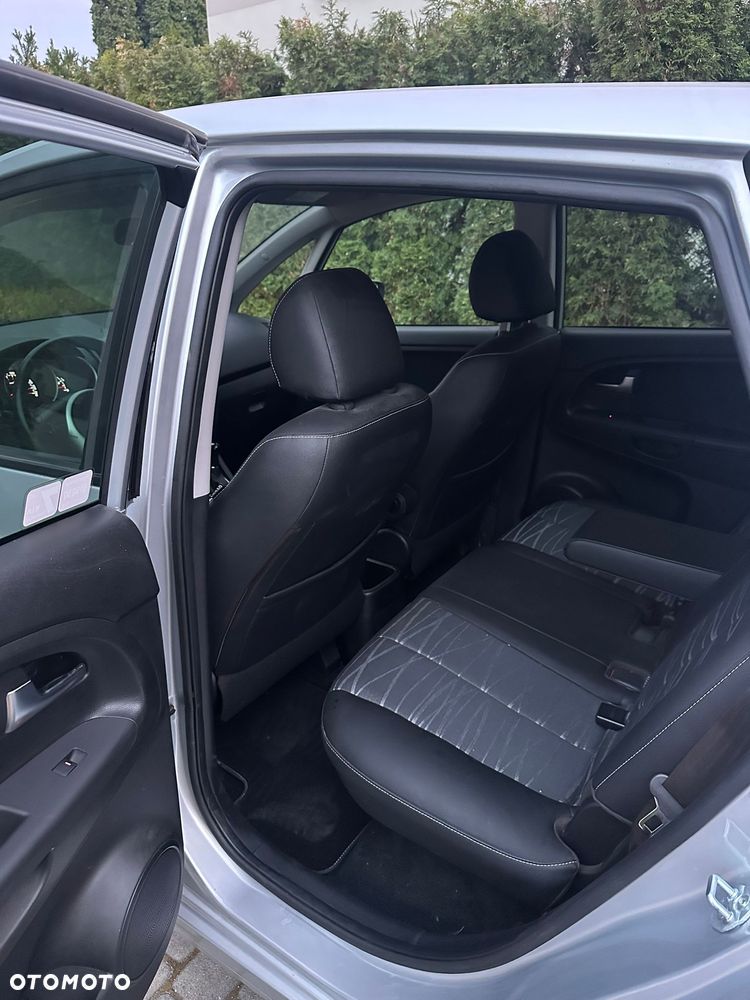 Kia Venga ver-1-6-business-line - 16