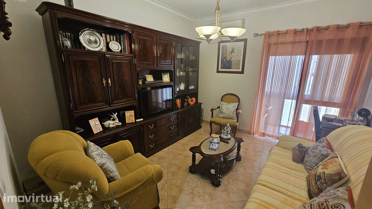 Apartamento T2 em rua da Cordoaria, Cruz de Pau - Grande imagem: 3/21