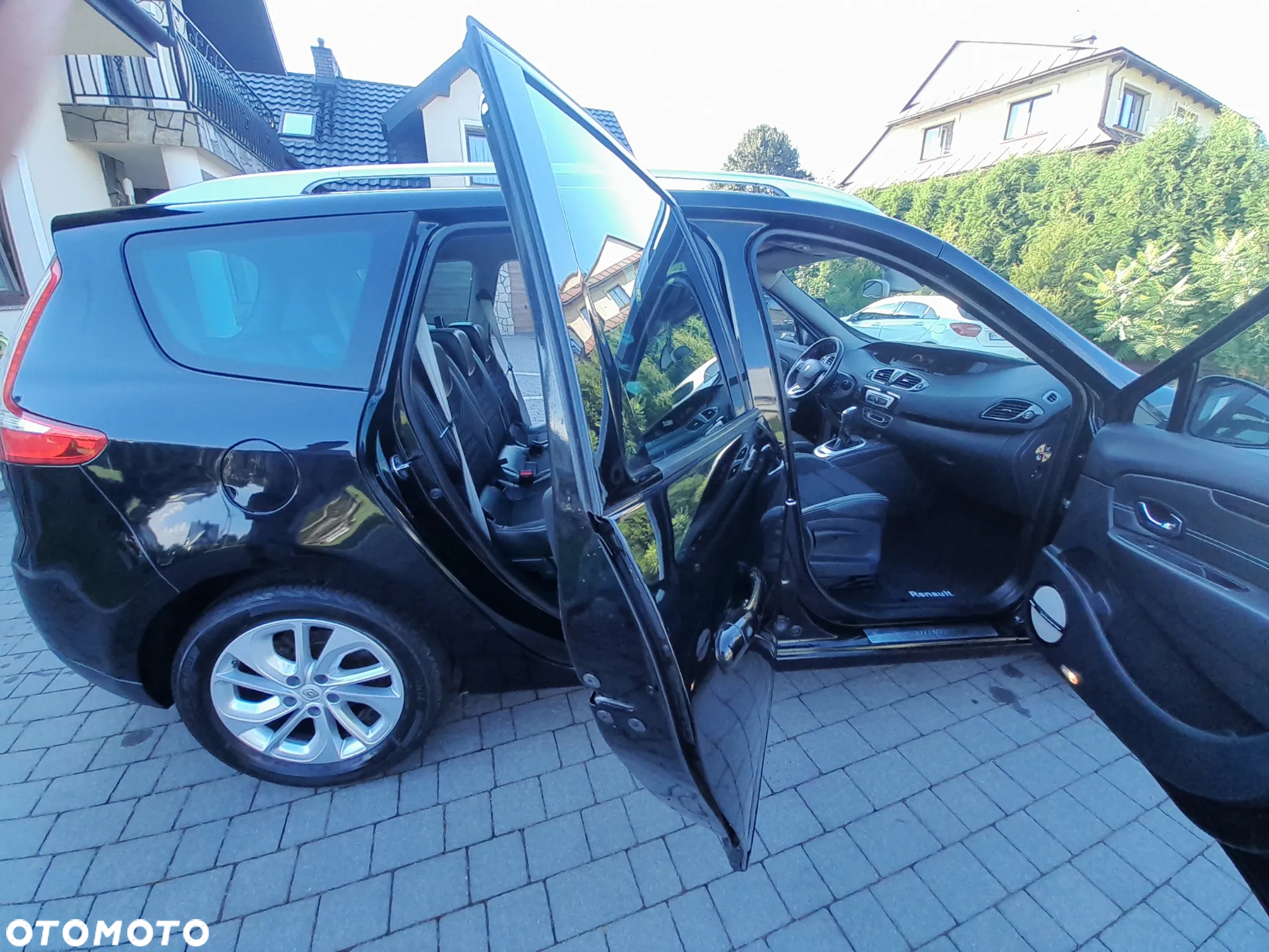 Renault Grand Scenic dCi 110 EDC Bose Edition - 8