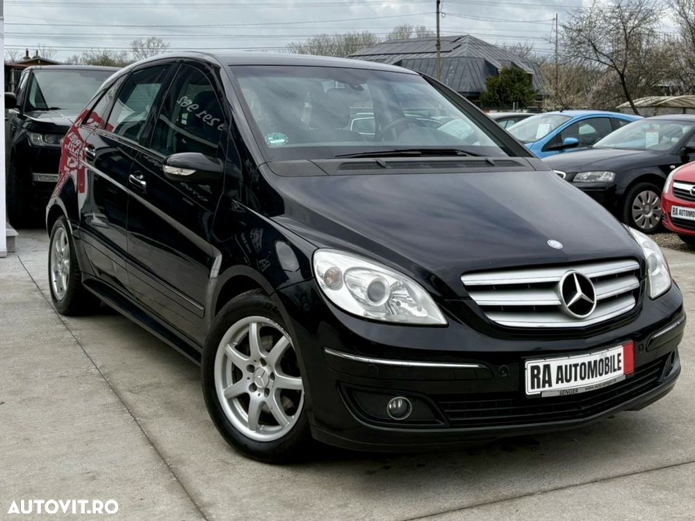 Mercedes-Benz B 180 - 1