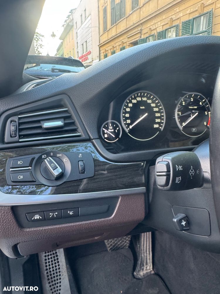 BMW Seria 5 520d AT - 19