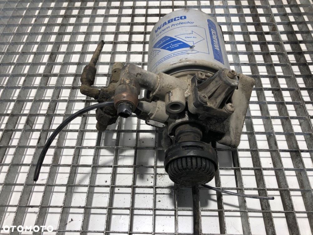 OSUSZACZ POWIETRZA  SCANIA 4 - series 1995 - 2008 114 C/330 1532140 - 4