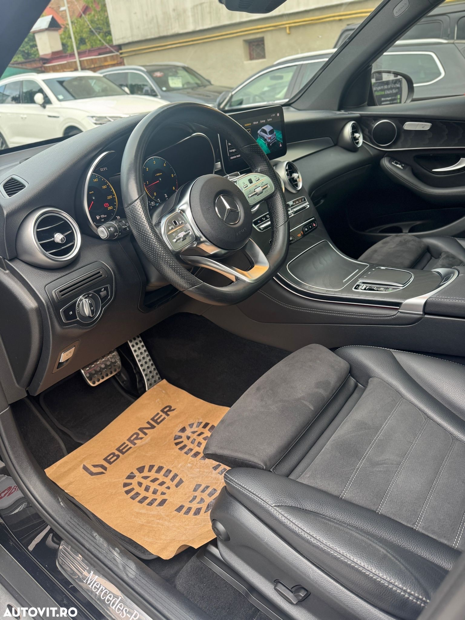 Mercedes-Benz GLC - 6