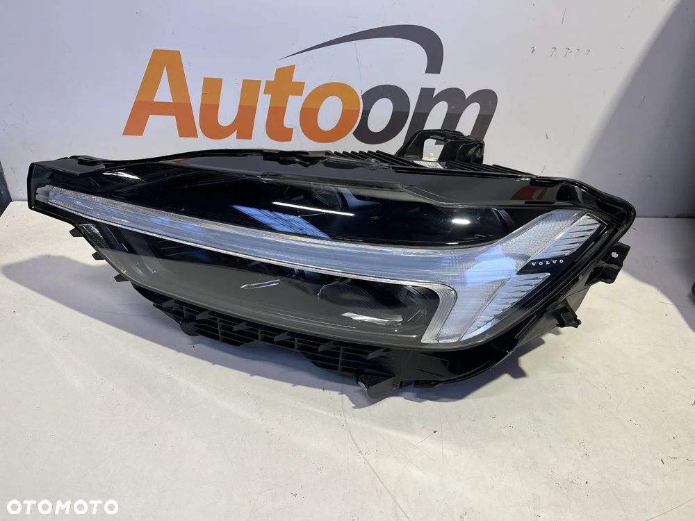 Volvo XC60 II lift MID LED lampa lewa Idealna 32420424 - 1