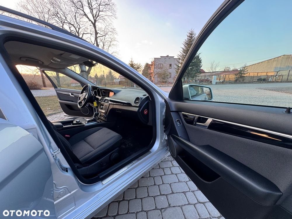 Mercedes-Benz Klasa C - 34