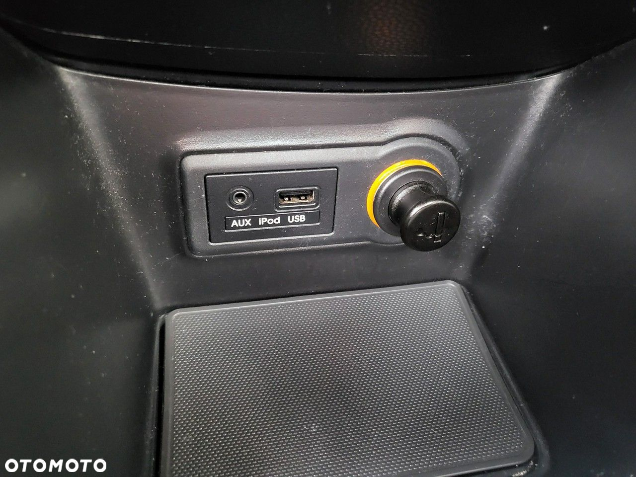 Kia Venga - 35