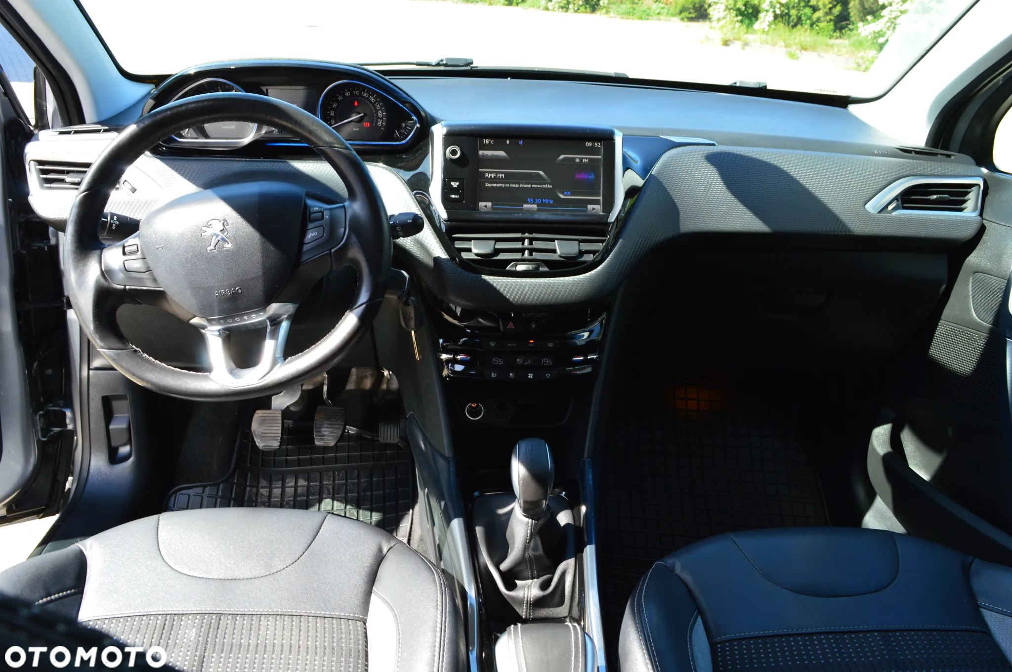 Peugeot 2008 1.6 VTi Allure - 16