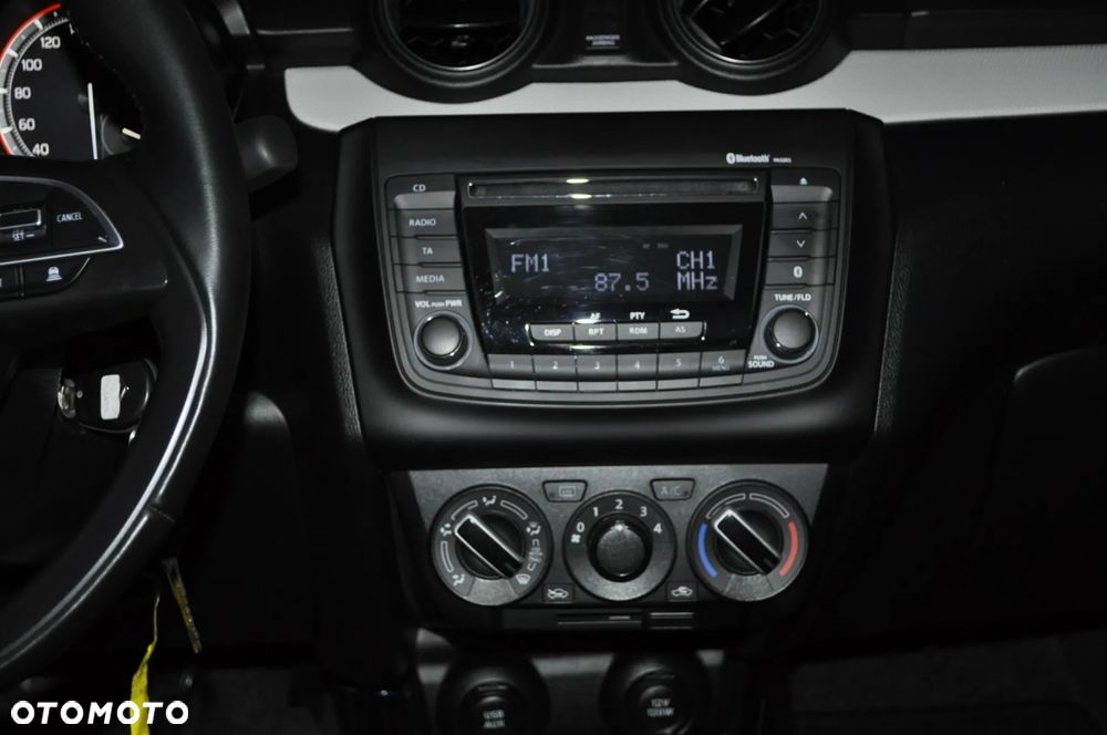 Suzuki Swift 1.2 SHVS Premium Plus - 14