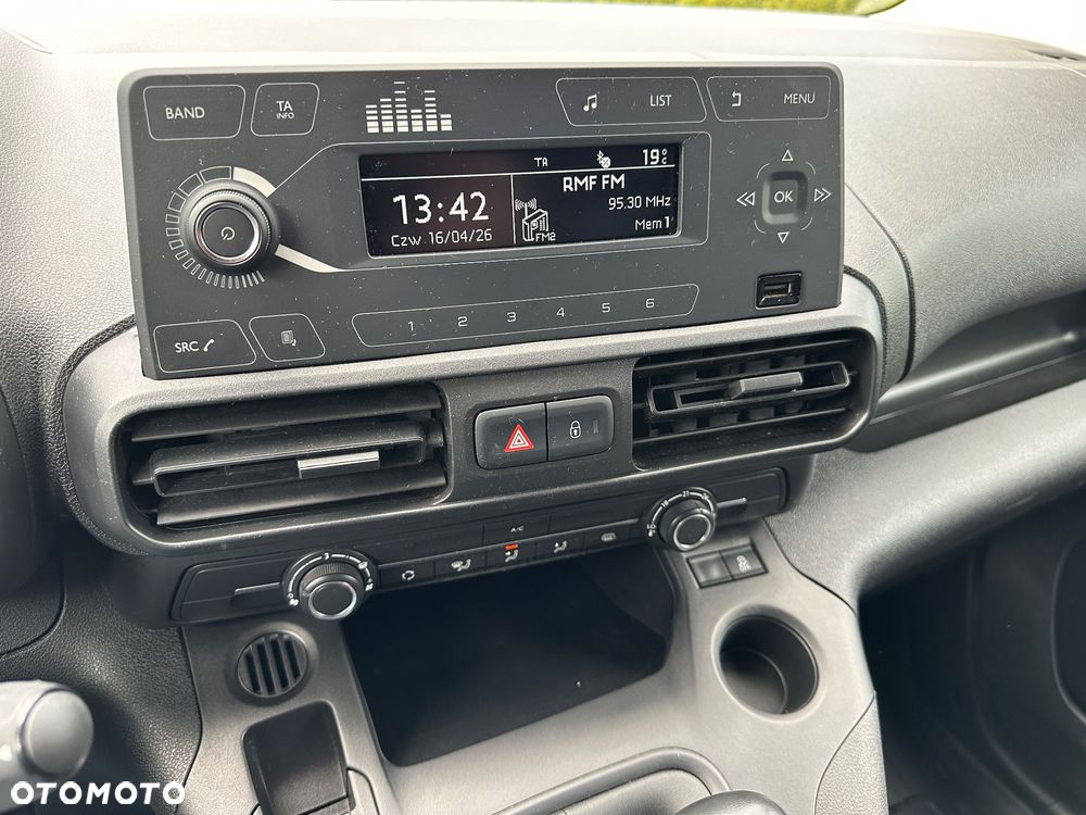 Toyota Proace City 1.5 D-4D 130KM 2,4t Active Long 130KM - 30