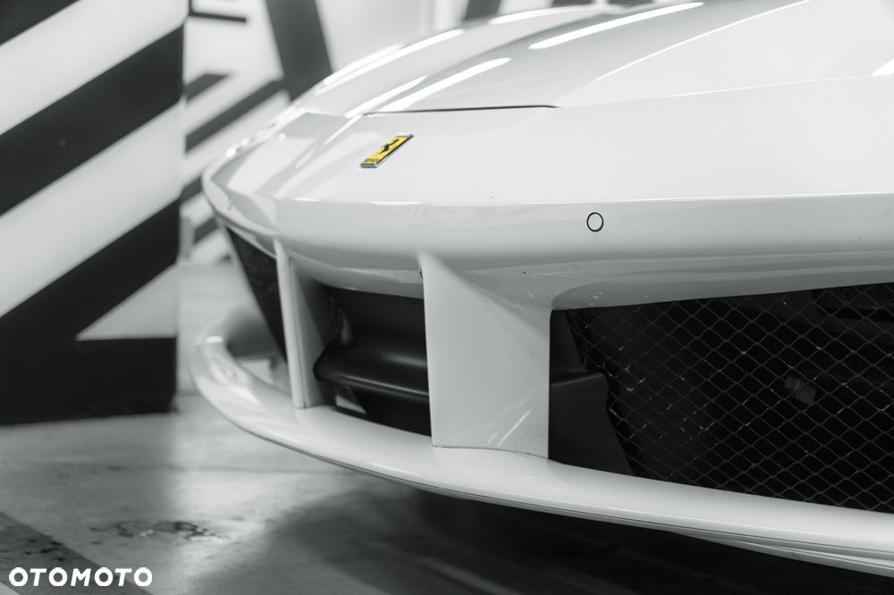 Ferrari 488 - 5