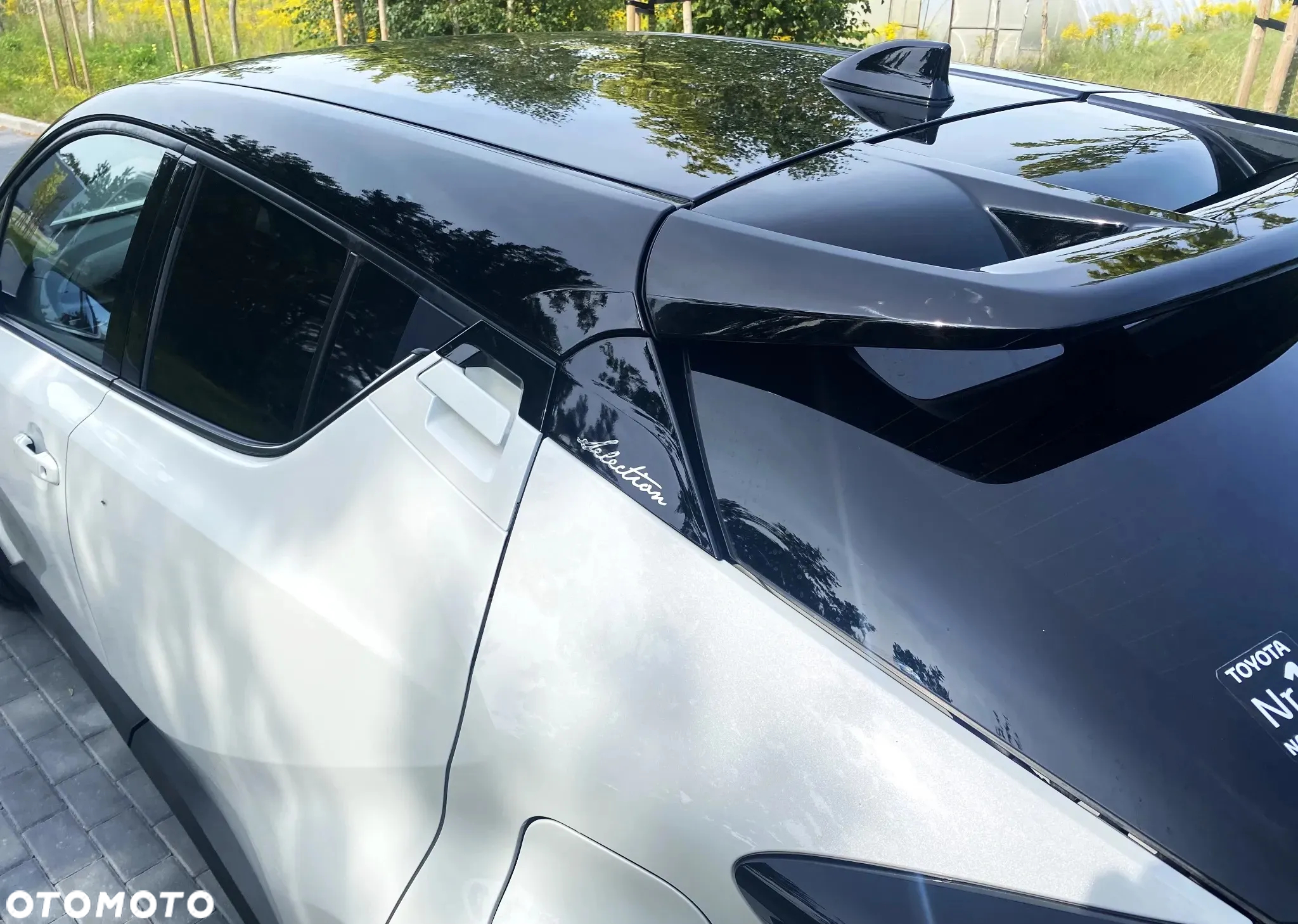 Toyota C-HR 2.0 Hybrid Executive - 6