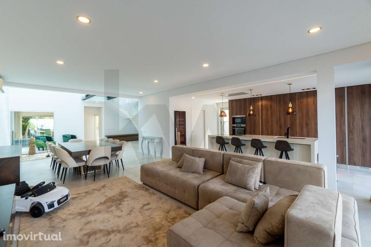 Refúgio de Luxo com Design Exclusivo - Grande imagem: 2/53