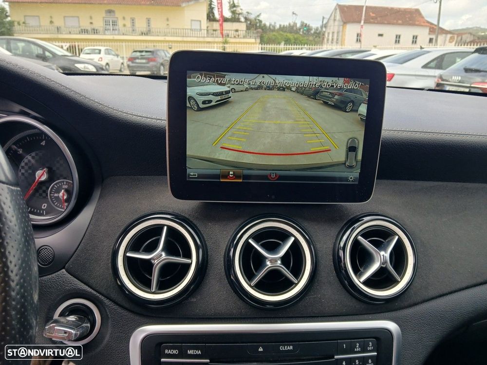Mercedes-Benz A 200 d AMG Line - 29