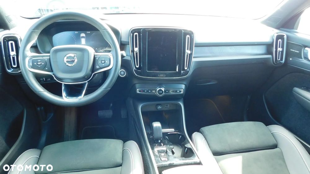 Volvo XC 40 T5 Plug-In Hybrid R-Design - 32
