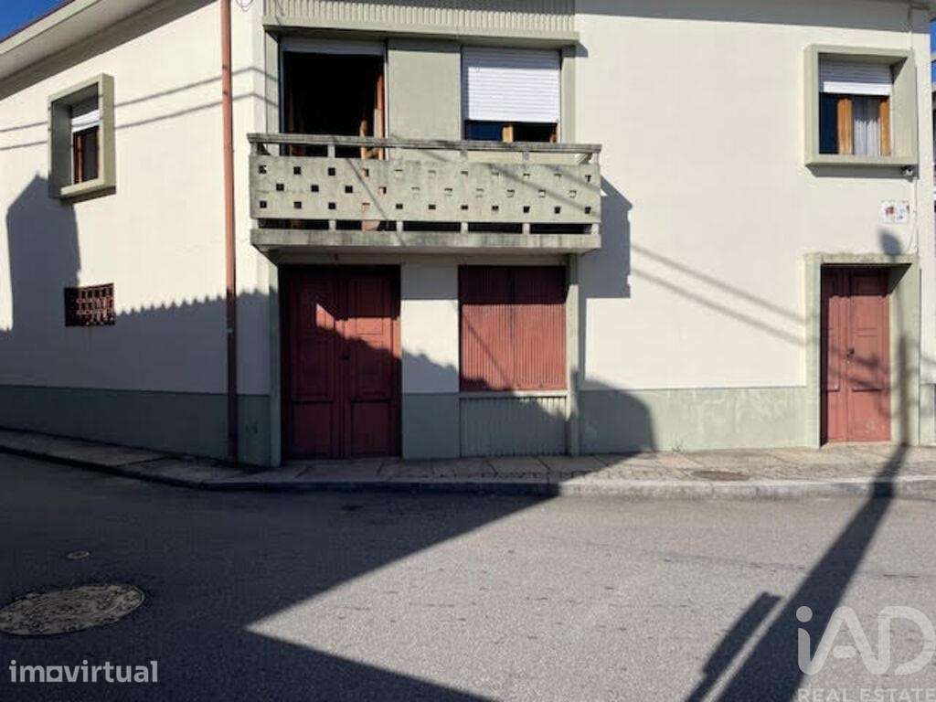 Casa / Villa T5 em Baguim do Monte (Rio Tinto) de 298,00 m2 - Grande imagem: 3/22