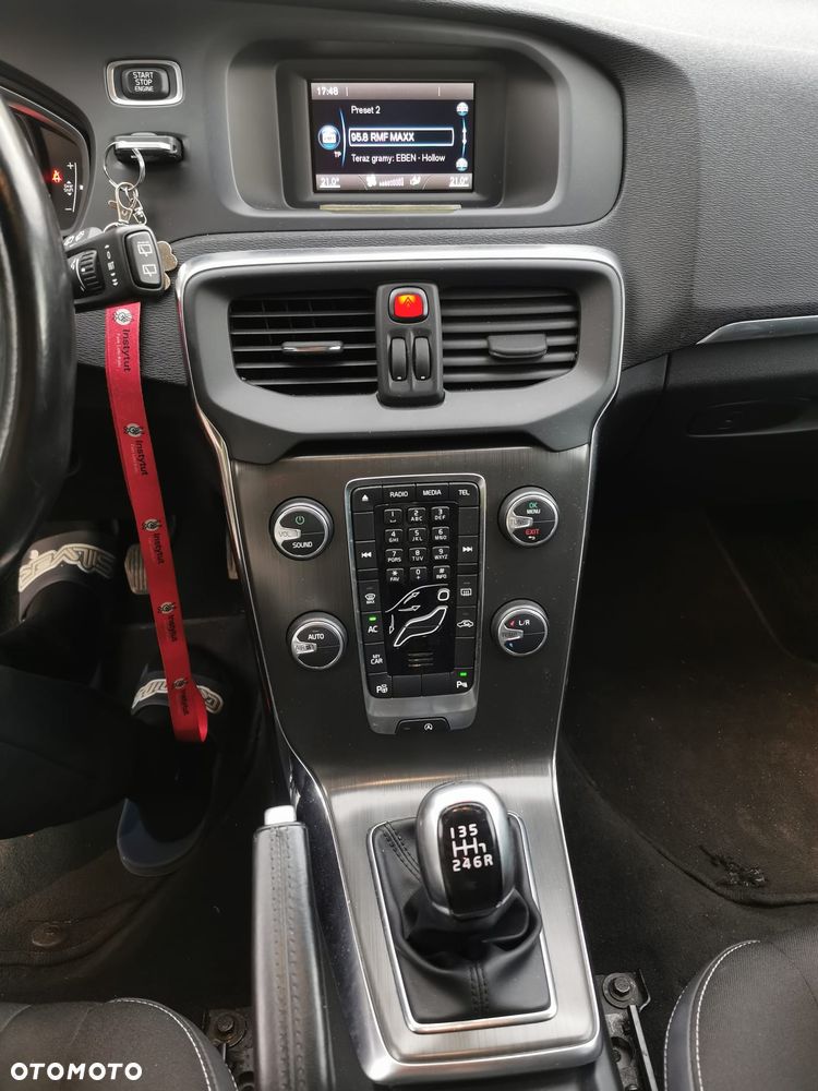 Volvo V40 D3 Momentum - 7