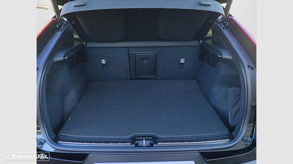 Volvo EC40 82 kWh Twin Motor Performance Black Edition - 14