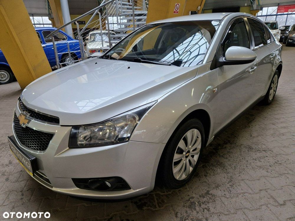 Chevrolet Cruze 1.6 LS - 1