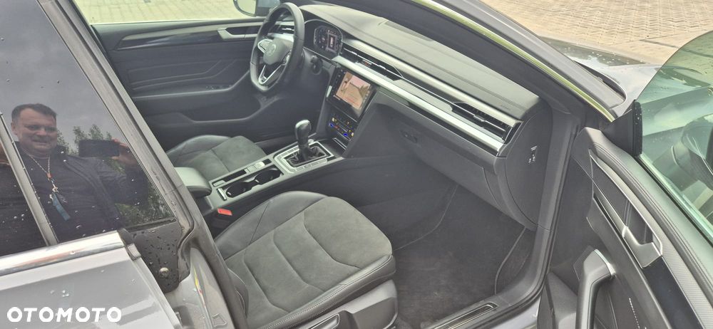 Volkswagen Arteon 2.0 TDI R-Line DSG - 26