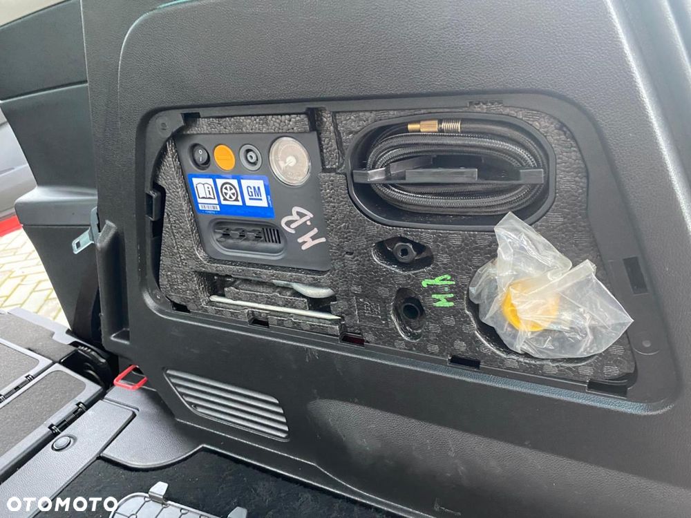 Opel Meriva 1.4 T Cosmo - 28