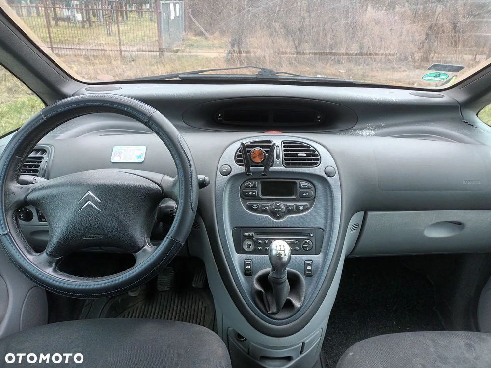 Citroën Xsara Picasso 1.8i 16V Exclusive - 1