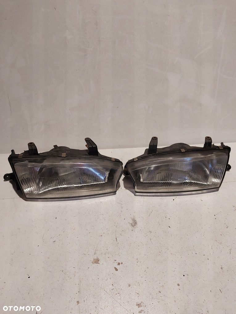 Subaru Legacy II 2 lampa przednia prawa lewa reflektor prawy lewy - 1