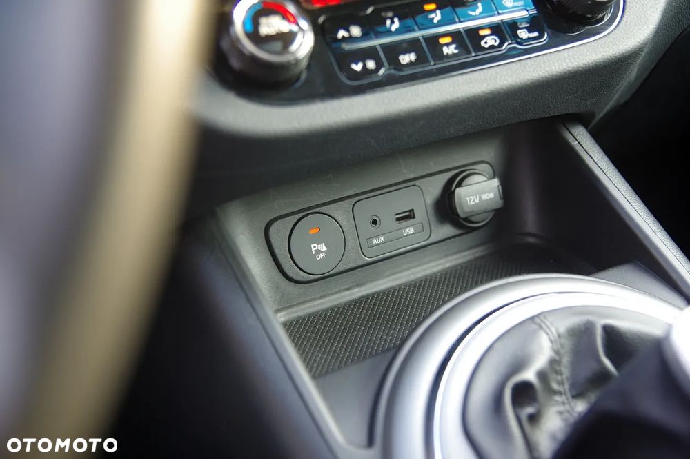 Kia Sportage 1.7 CRDI 2WD ISG Dream-Team Edition - 36