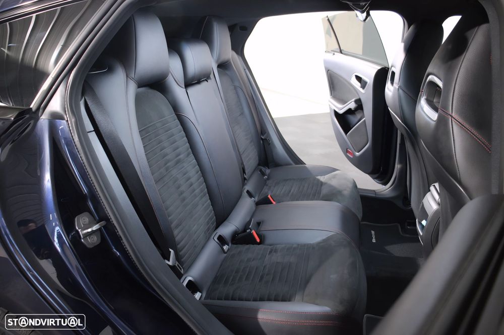 Mercedes-Benz CLA 180 - 10